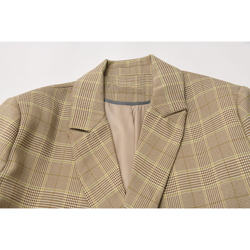 Women's plaid blazer